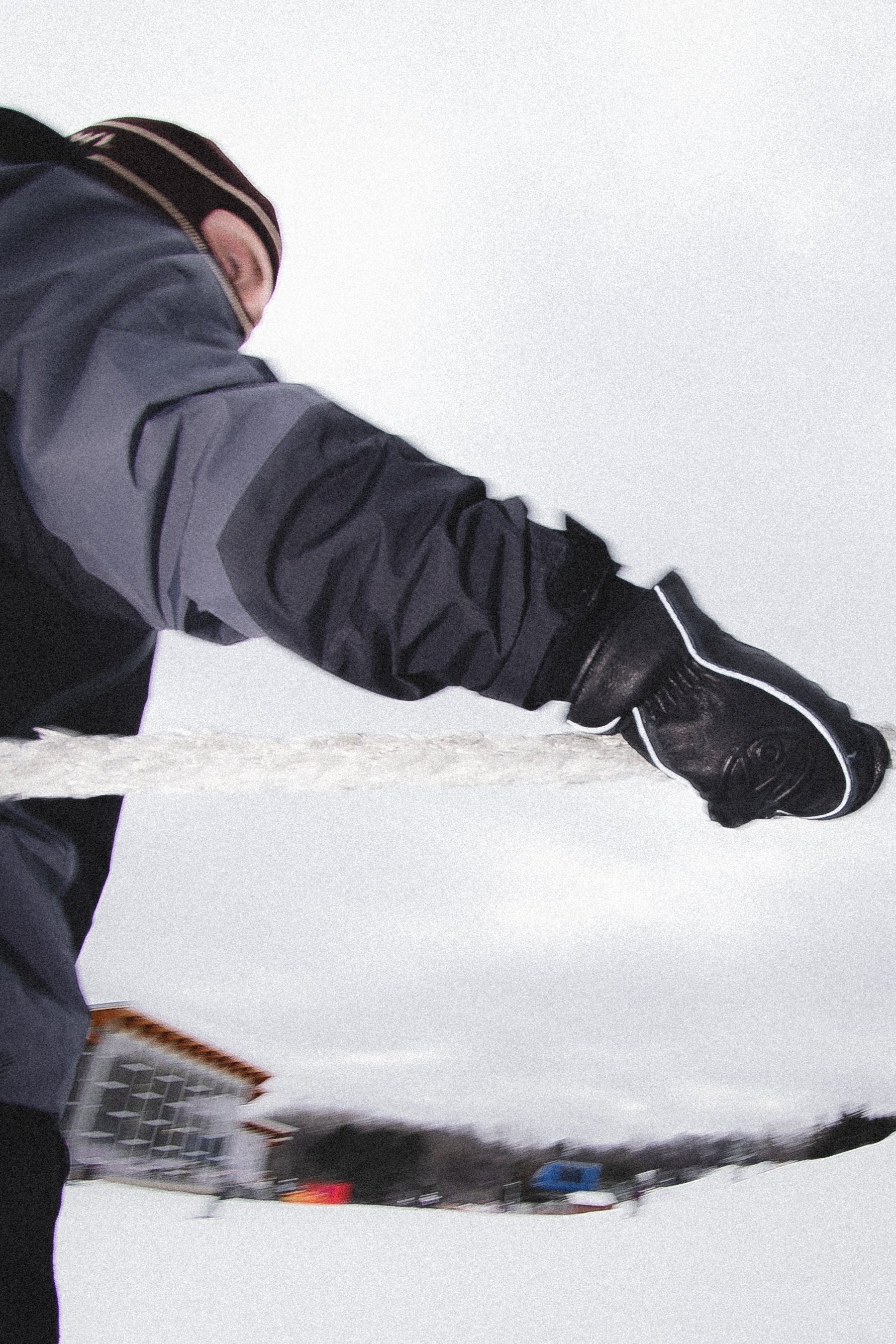 PUBLIC x HOWL Highland Mitt – PUBLIC snowboards